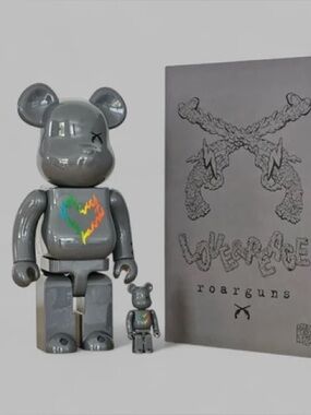 Bearbrick x Roarguns 20th anniversary 100% and 400% set